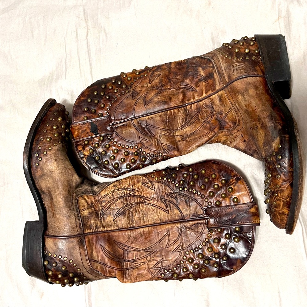 Distressed studded dry boots 7.5